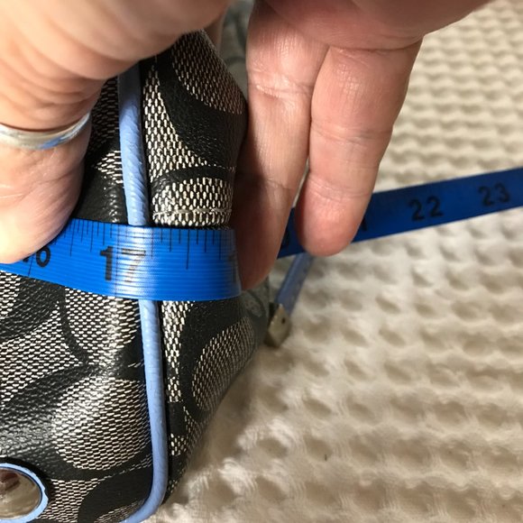 Coach 5696 Large Tote - Picture 8 of 10